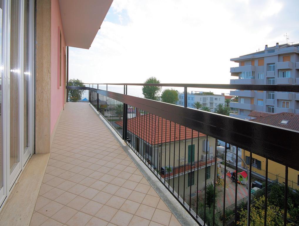 Sapore Di Sale Apartment Marina dʼMarina dʼAndora Bagian luar foto