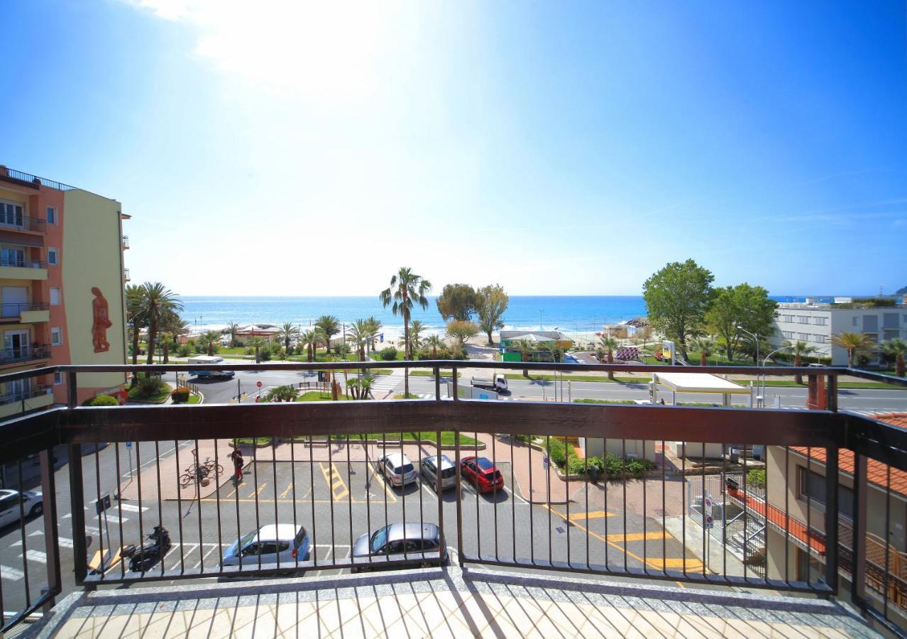 Sapore Di Sale Apartment Marina dʼMarina dʼAndora Bagian luar foto